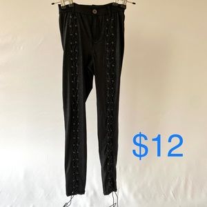 Leggings, textured, lace front, black, Olivaceous, Size M